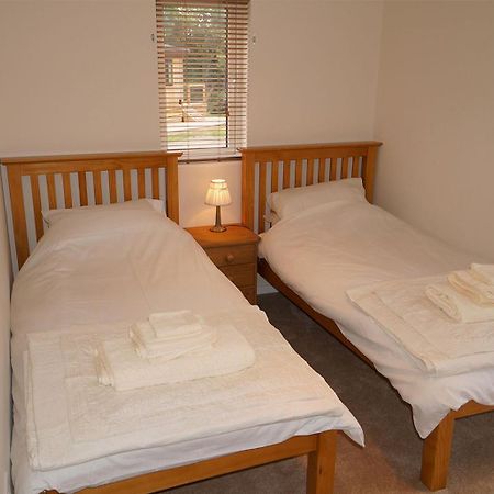 Clun Valley Lodges Clunton Экстерьер фото