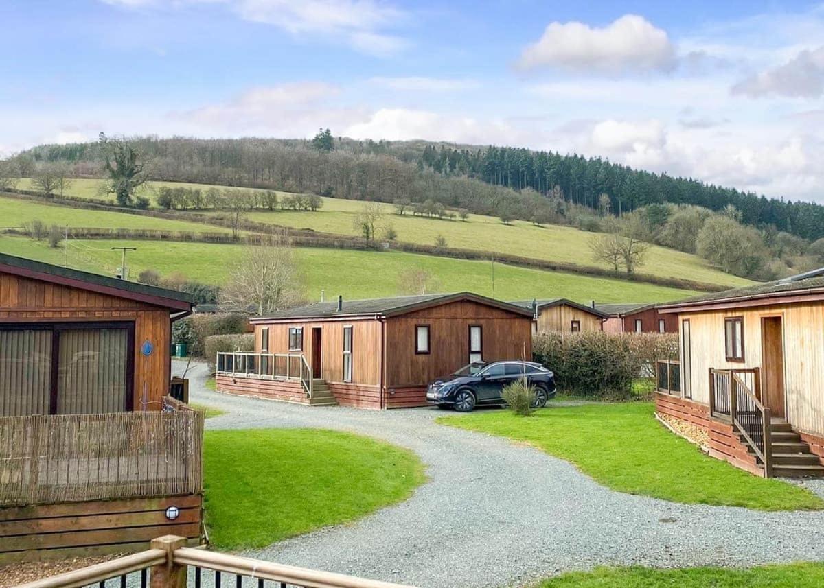 Clun Valley Lodges Clunton Экстерьер фото